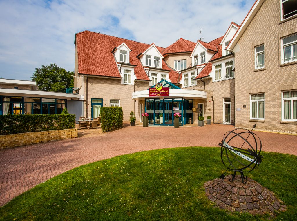 Ahauser Land- und Golfhotel Aussenansicht